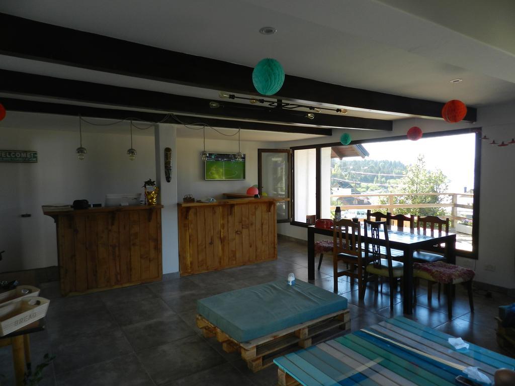 Bonita Lake House - Hostel & Bungalows San Carlos de Bariloche Exterior photo