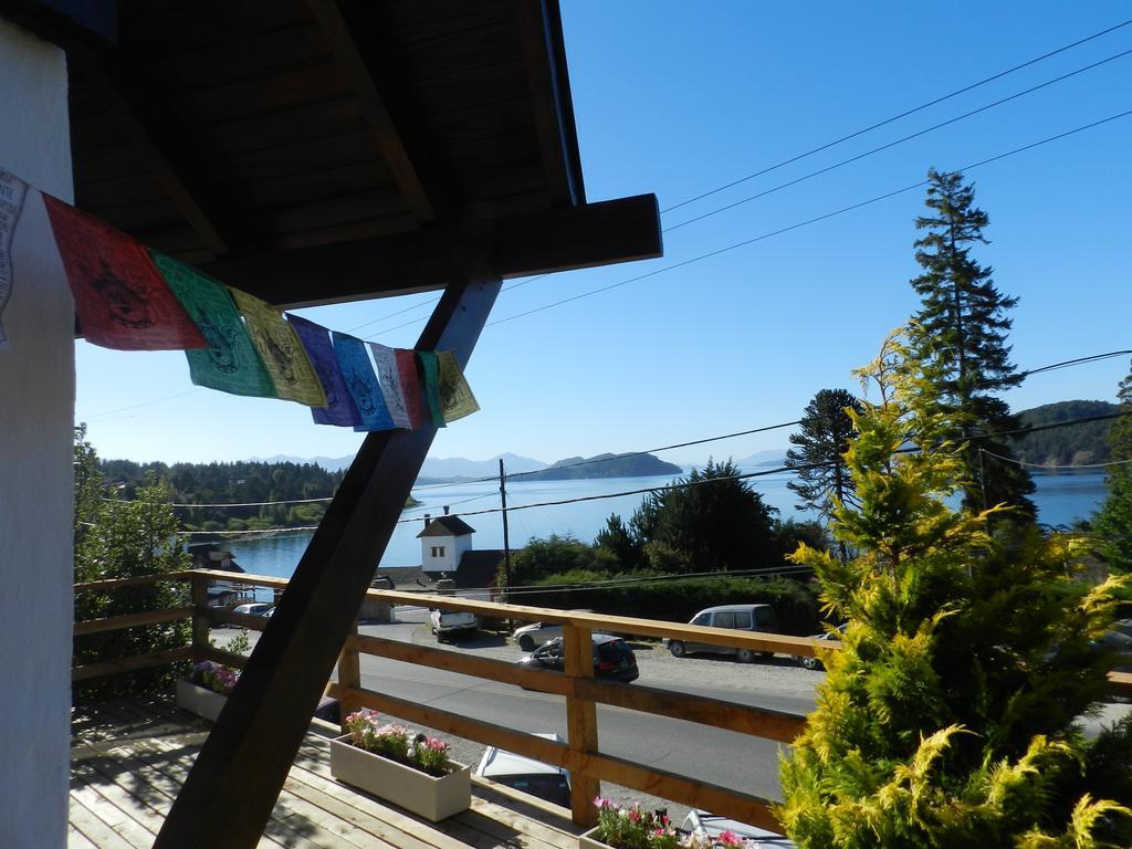 Bonita Lake House - Hostel & Bungalows San Carlos de Bariloche Exterior photo