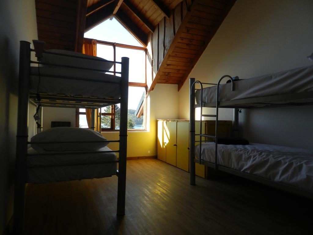 Bonita Lake House - Hostel & Bungalows San Carlos de Bariloche Exterior photo