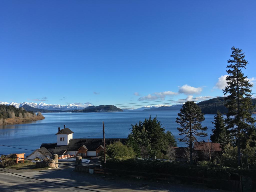 Bonita Lake House - Hostel & Bungalows San Carlos de Bariloche Exterior photo