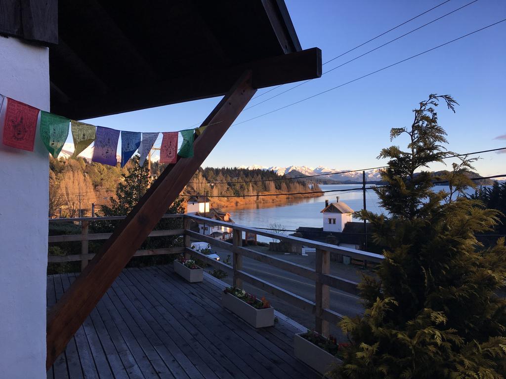 Bonita Lake House - Hostel & Bungalows San Carlos de Bariloche Exterior photo